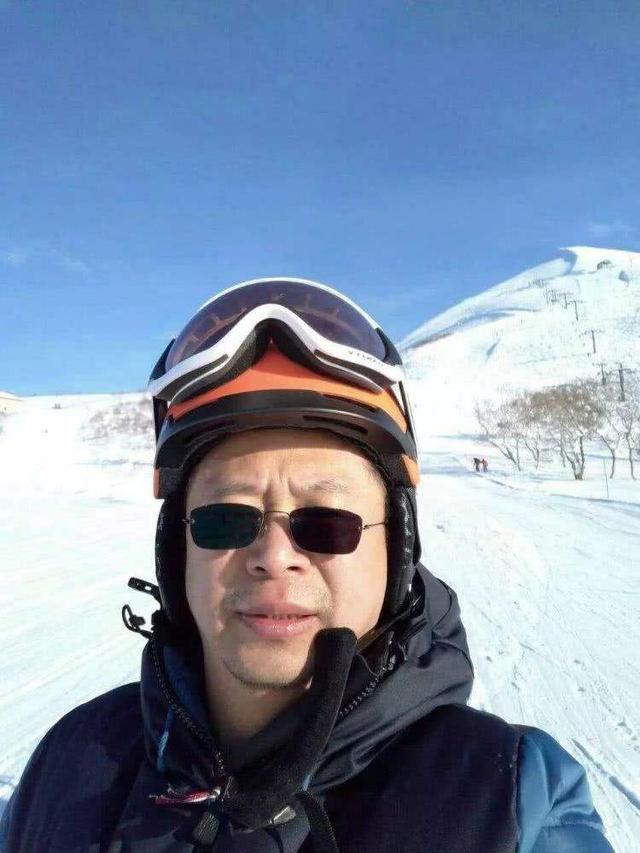 周鸿祎的春节囧事：坐飞机去日本滑雪，结果错拿一位女生的旅行箱