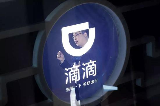 hKJx-htacqwv2443797.jpg