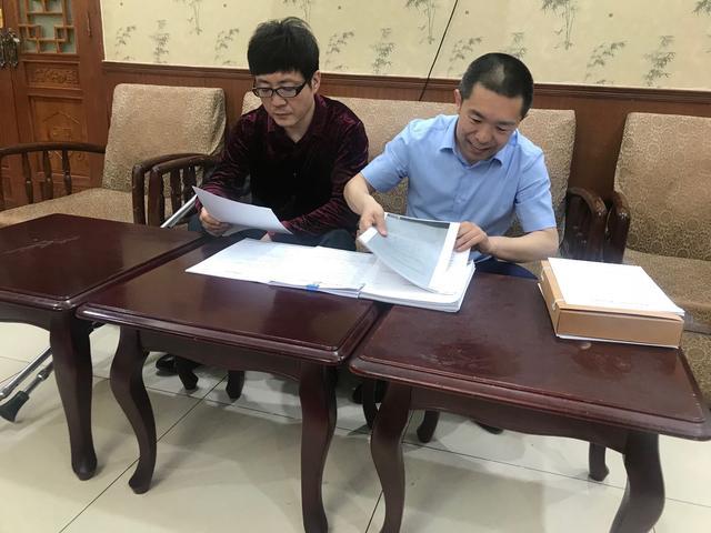 歌手李琛投资邮币卡“被骗”400多万，对方曾上电视称可赚100亿
