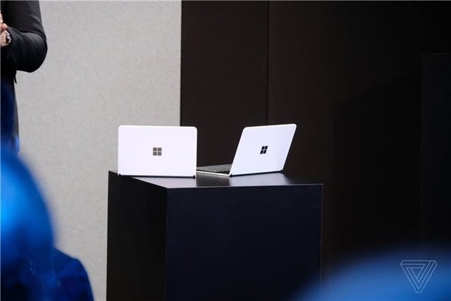 微软Surface Neo发布 双屏折叠设计 