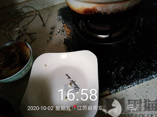  王女士家灶台