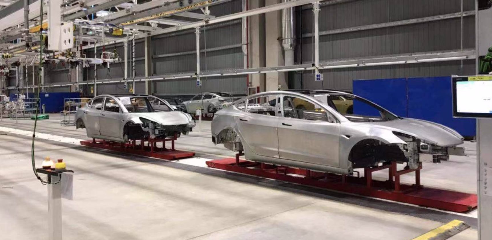 Tesla-Model-3-body-Gigafactory-3-leak-2-1-e1568829463127.jpg