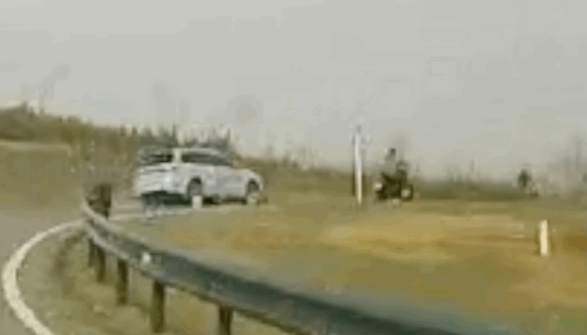 704A8428-DCFE-4DBA-B272-4C4F0307CA5C.gif