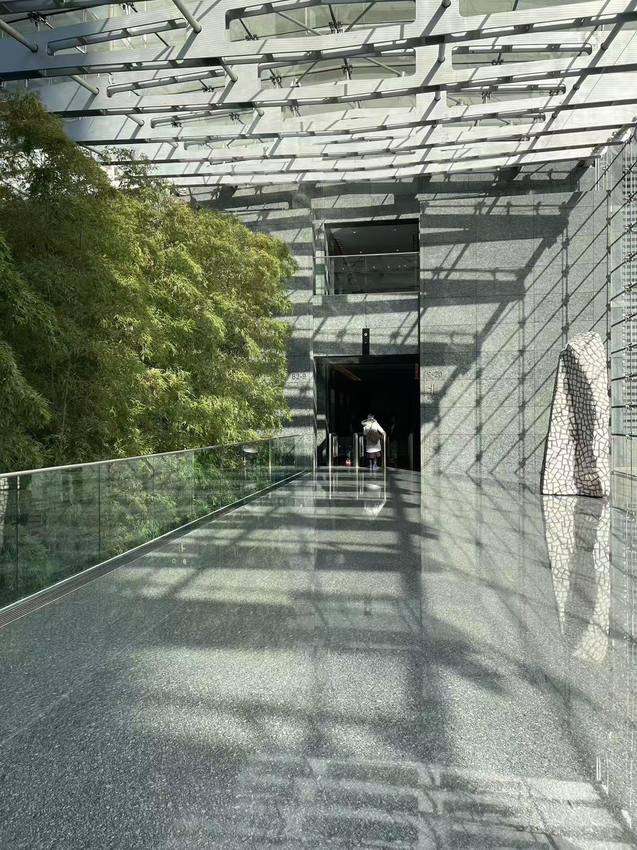 探访DeepSeek北京公司：楼上有百度风投、苹果，Kimi投资方竟然也在，还有一家烤鸭店