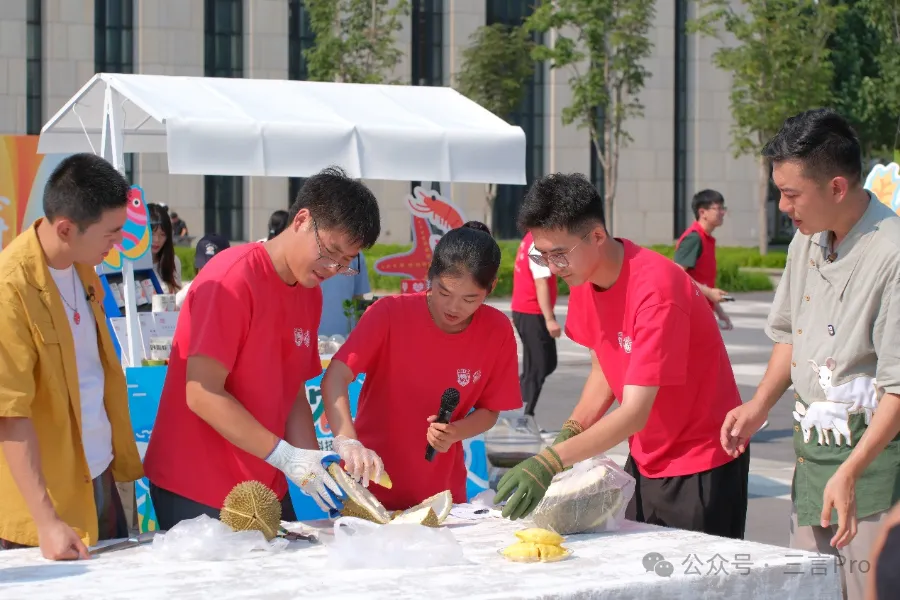 毕业季的科技小院：拼多多赋能青年助农的实践与展望